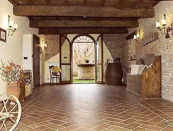 Casale Belriguardo Otel *