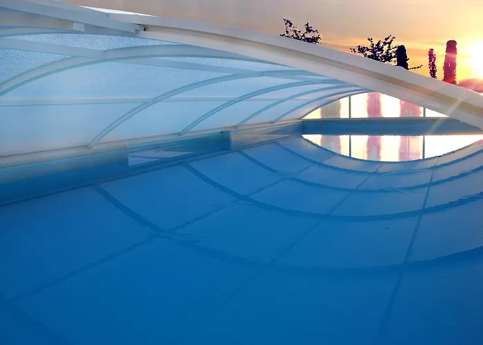 Отель Casale Belriguardo *